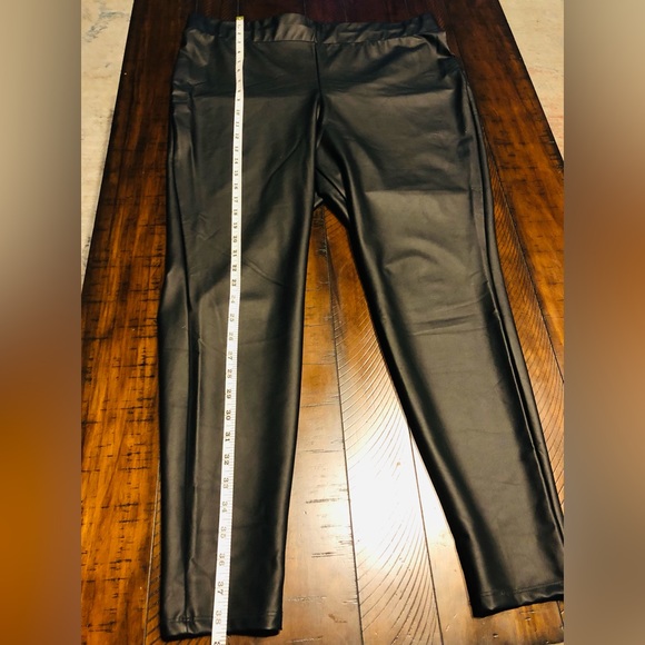 Torrid size 2XL Plus size Black Faux leather pull on slim fit - Picture 2 of 5